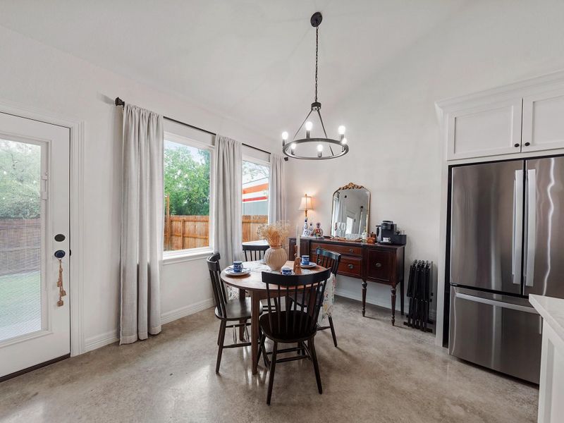 THIS IS THE SWEETEST BREAKFAST AREA!