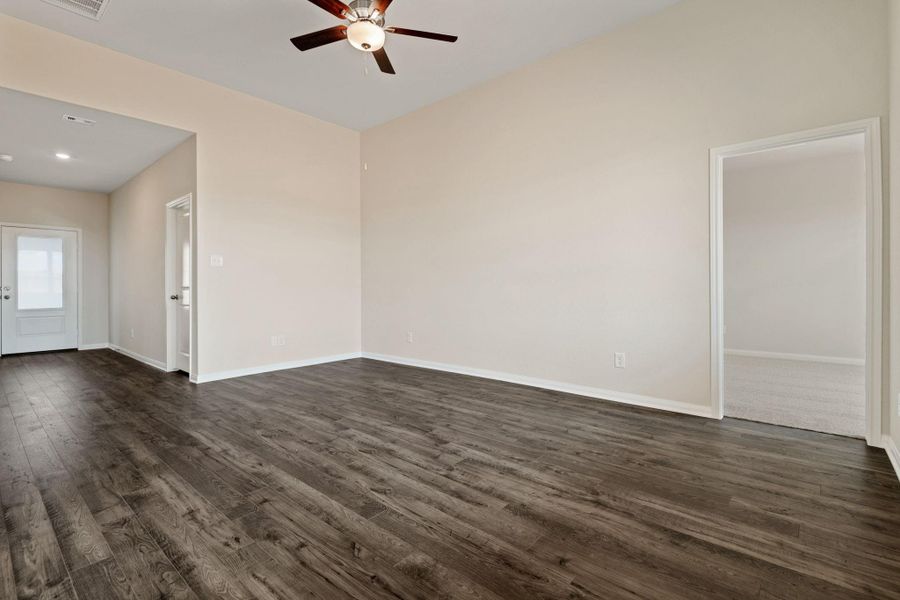 Spacious, unfurnished interior of a new home in Trails at Cochran Ranch, Waller (Image 19). Spacious, unfurnished interior of a new home in Trails at Cochran Ranch, Waller (Image 19).