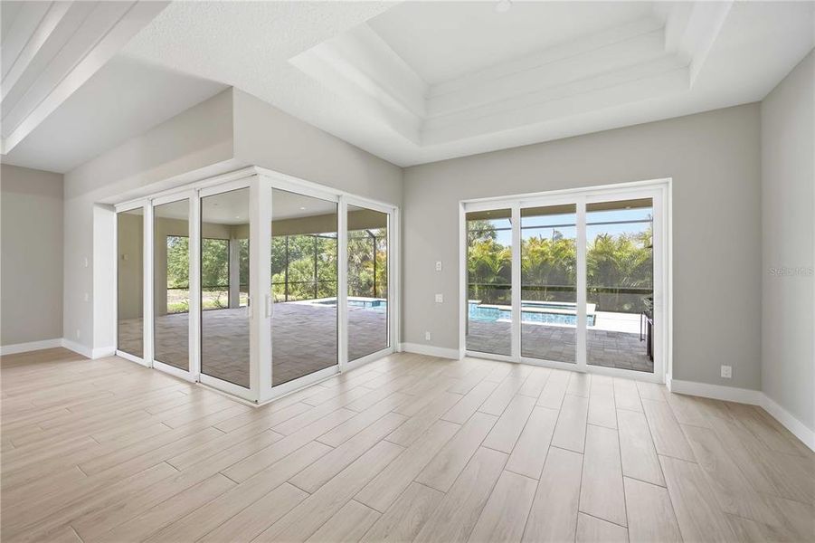 Spacious, unfurnished interior of a new home in Gran Place, Venice (Image 28).