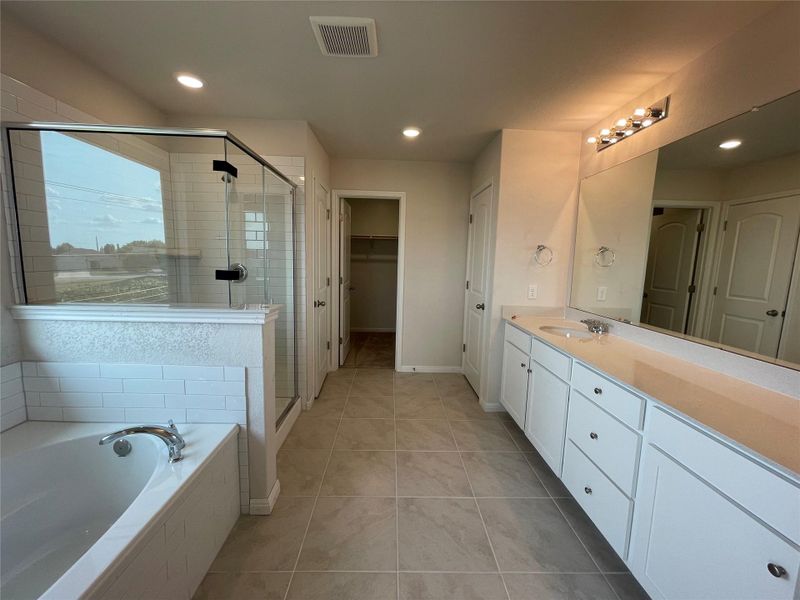 Furnished interior view inside a new home in Covered Bridge, Hutto (Image 12).