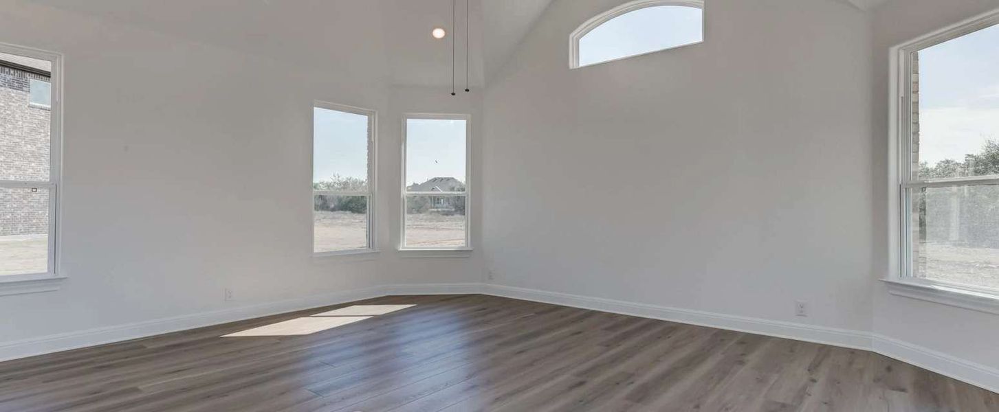 Representative unfurnished interior of a home built from the Kylie by Ashton Woods in Waldsanger, New Braunfels (Image 16).