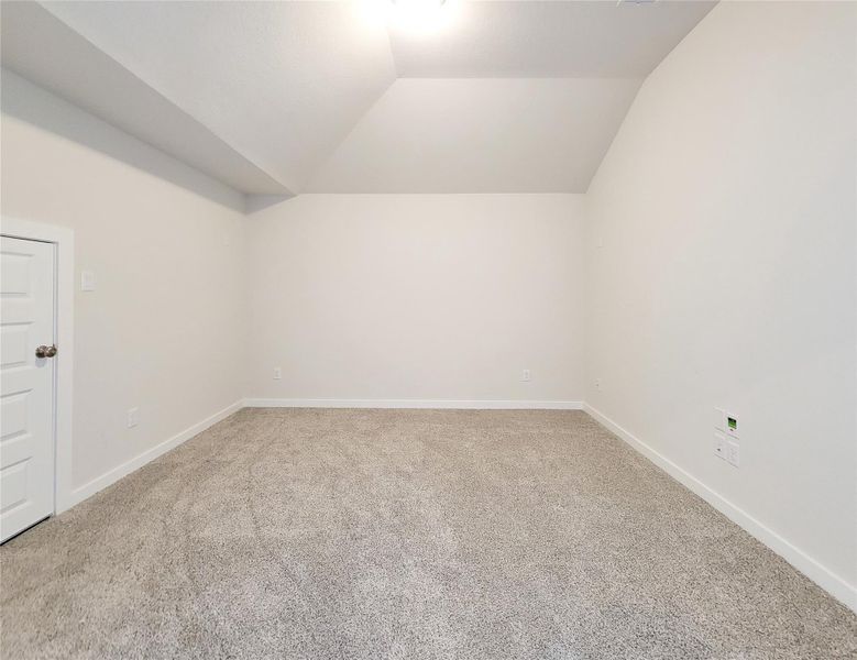 Spacious, unfurnished interior of a new home in Creekside Farms, Richmond (Image 24).