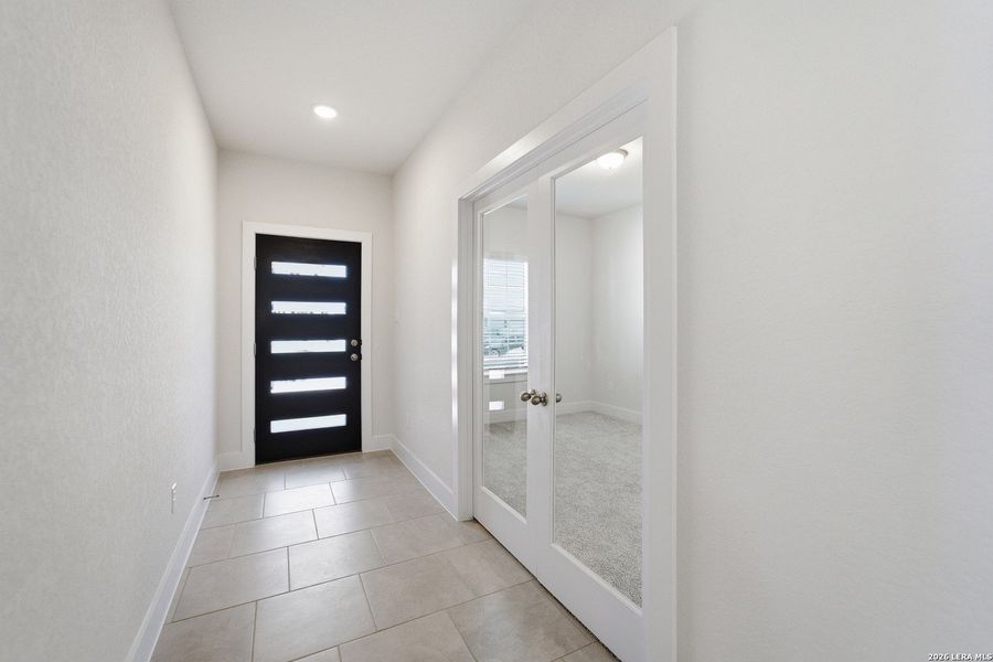 Spacious, unfurnished interior of a new home in Red Hawk Landing, San Antonio (Image 19).