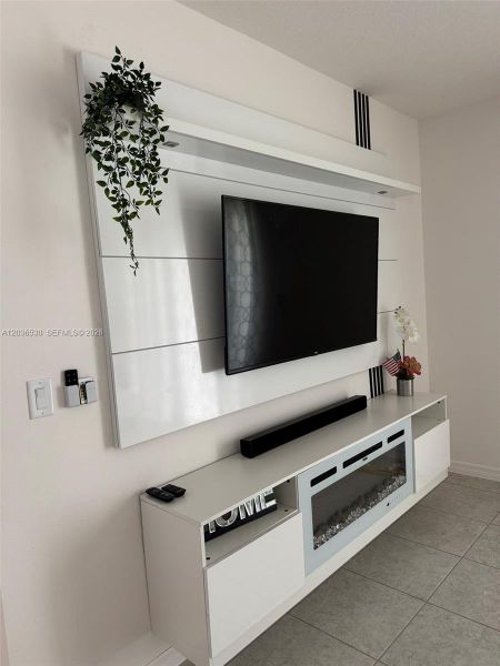 Furnished interior view inside a new home in Hammock Reserve, Haines City (Image 37).