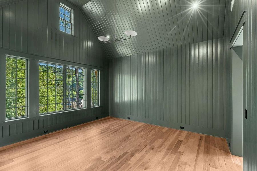 Spacious, unfurnished interior of a new home in , Clarkesville (Image 26).