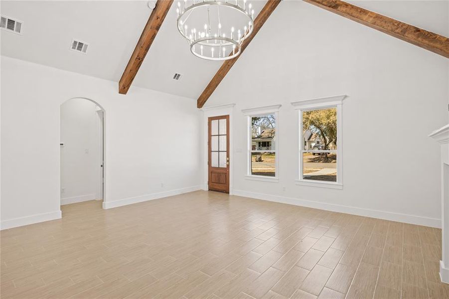 Spacious, unfurnished interior of a new home in , Fort Worth (Image 16).