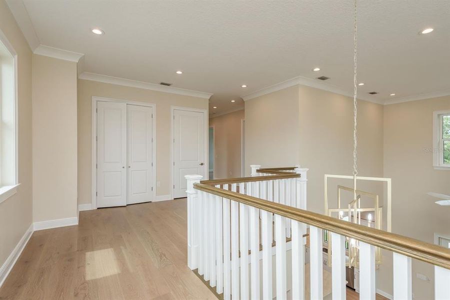 Spacious, unfurnished interior of a new home in , Tarpon Springs (Image 16).