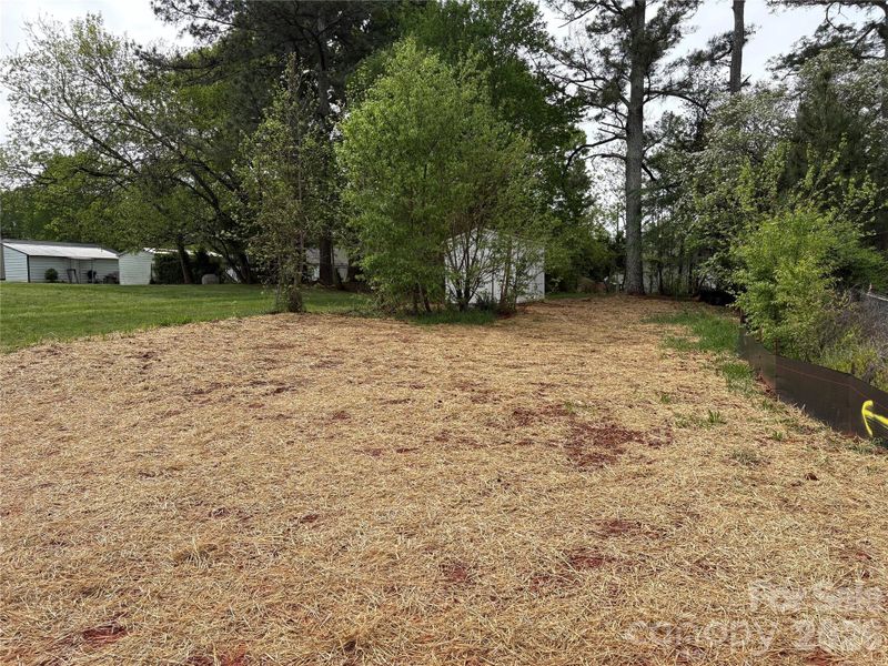 Natural landscape and outdoor views near in Bessemer City (Image 15). Natural landscape and outdoor views near in Bessemer City (Image 15).