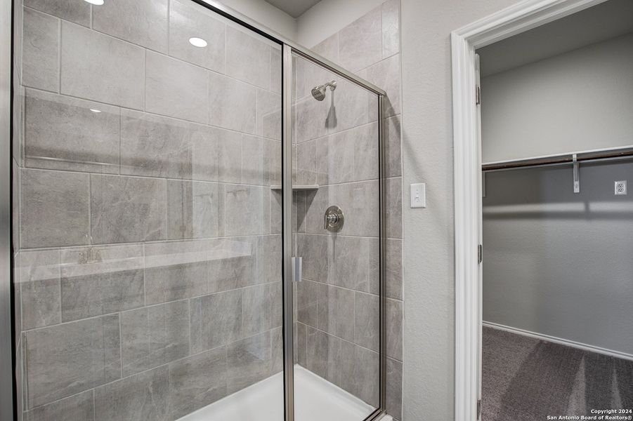 Close-up of interior finishes inside a home in Applewhite Meadows, San Antonio (Image 18).