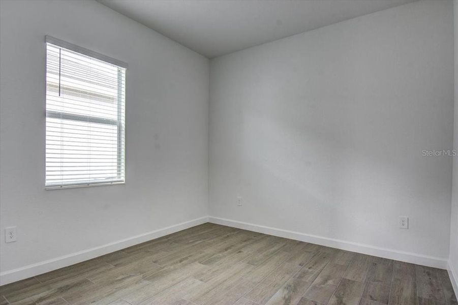 Spacious, unfurnished interior of a new home in Harbor East, Port Charlotte (Image 26).