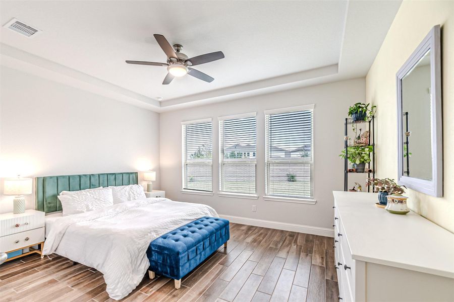 Furnished interior view inside a new home in Bridgeland: Heritage Collection, Cypress (Image 18). Furnished interior view inside a new home in Bridgeland: Heritage Collection, Cypress (Image 18).