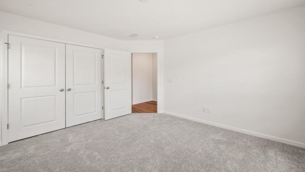 Spacious, unfurnished interior of a new home in , North Charleston (Image 15).