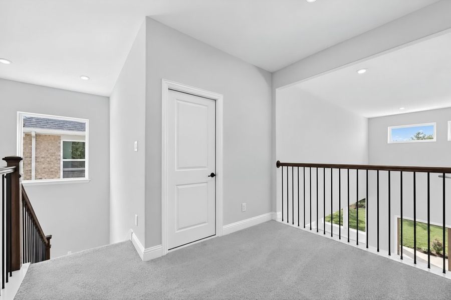 Spacious, unfurnished interior of a new home in The Ridge at Northlake, Northlake (Image 26).