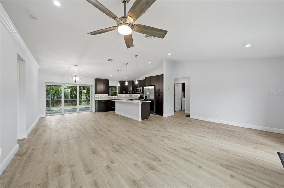 Spacious, unfurnished interior of a new home in , Port Charlotte (Image 19).