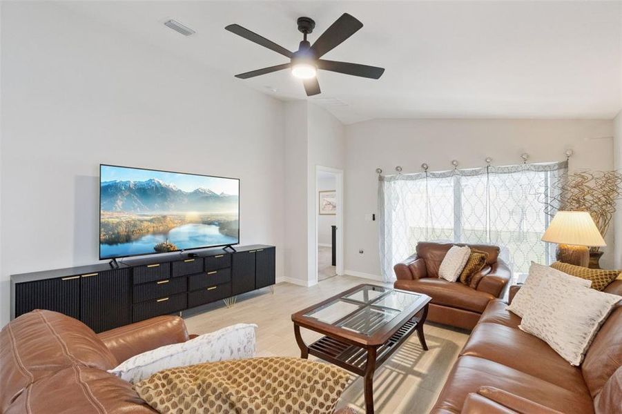 Furnished interior view inside a new home in , Haines City (Image 5).