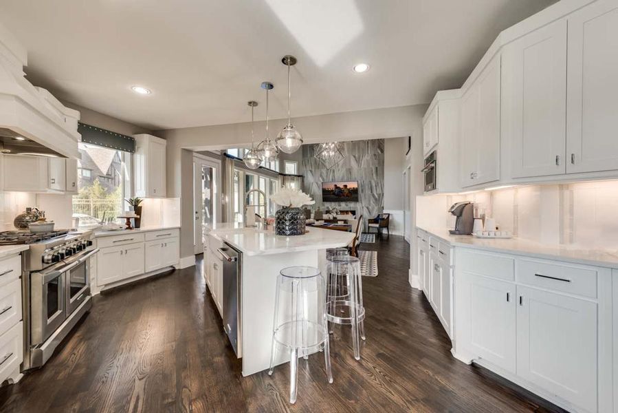 Representative furnished interior of a home built from the Grand Avery II by Grand Homes in Grand Oaks, Celina (Image 14).