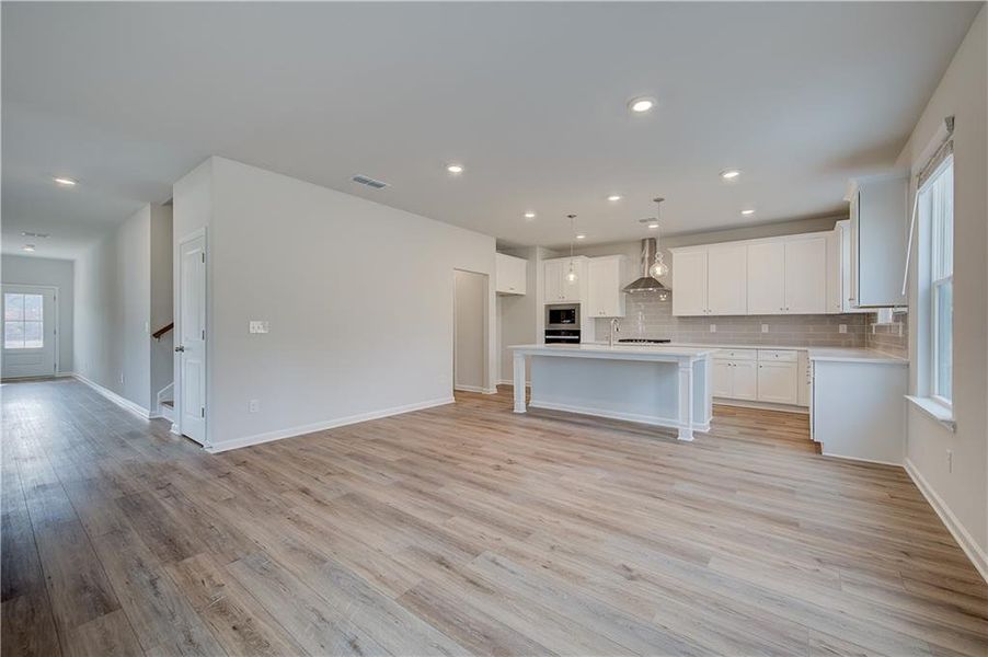 Spacious, unfurnished interior of a new home in Hamilton Lakes, Lawrenceville (Image 31).