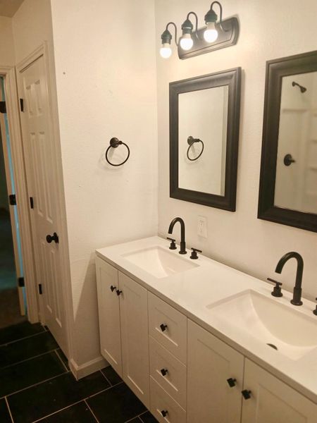 Furnished interior view inside a new home in , Liberty (Image 5).