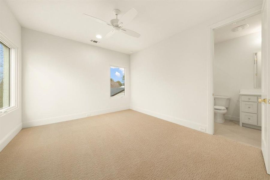 Spacious, unfurnished interior of a new home in , Dallas (Image 22).