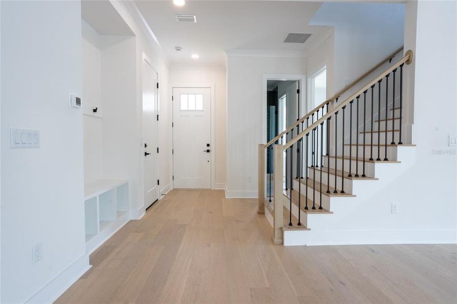 Spacious, unfurnished interior of a new home in , St. Petersburg (Image 35).