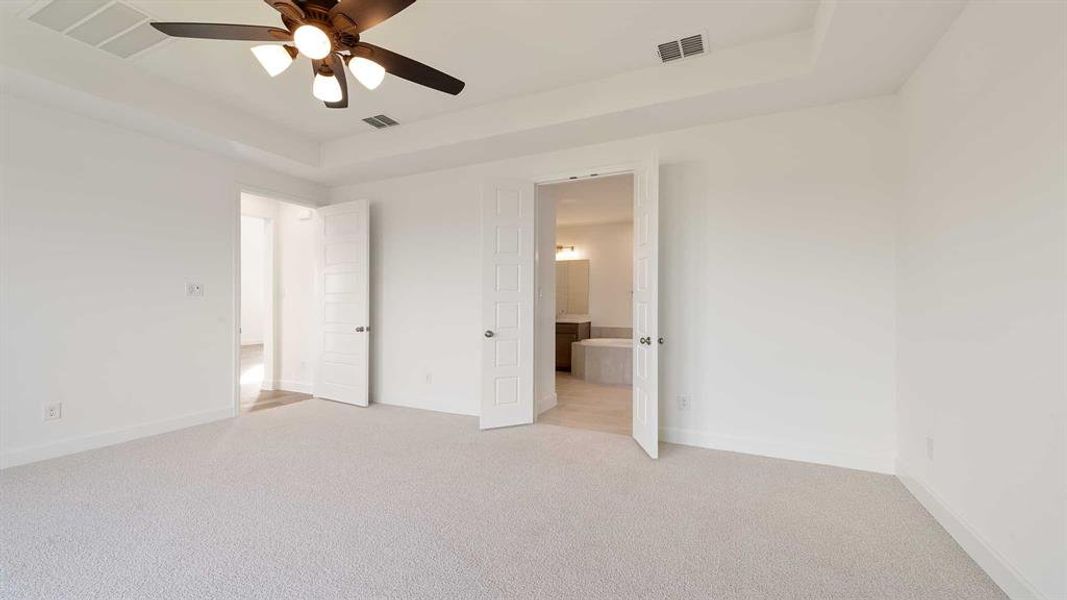 Spacious, unfurnished interior of a new home in Devonshire - Reserve 50', Forney (Image 21). Spacious, unfurnished interior of a new home in Devonshire - Reserve 50', Forney (Image 21).