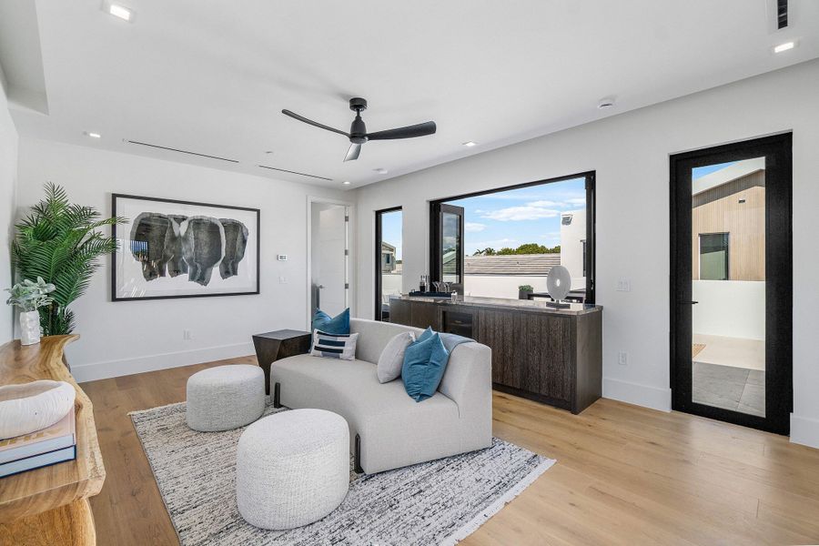 030-810PalmTrail-DelrayBeach-FL-33483-SM