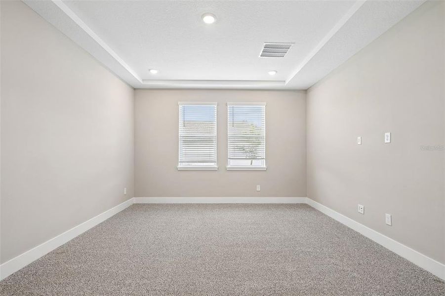 Spacious, unfurnished interior of a new home in Legends Preserve - Signature Series, Daytona Beach (Image 20).