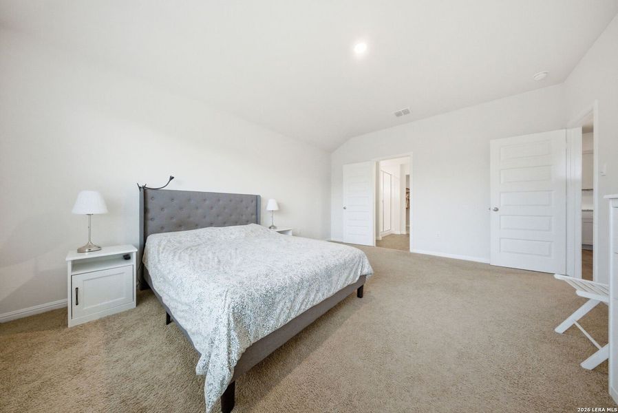 Furnished interior view inside a new home in Heather Glen, New Braunfels (Image 24). Furnished interior view inside a new home in Heather Glen, New Braunfels (Image 24).