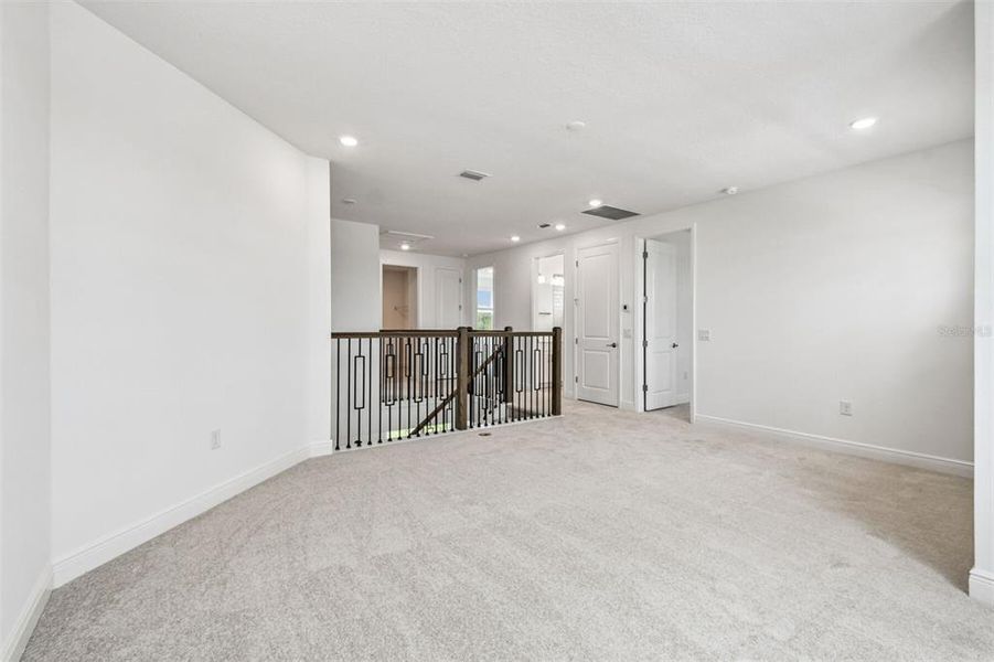 Spacious, unfurnished interior of a new home in Hawkstone, Sarasota (Image 35). Spacious, unfurnished interior of a new home in Hawkstone, Sarasota (Image 35).