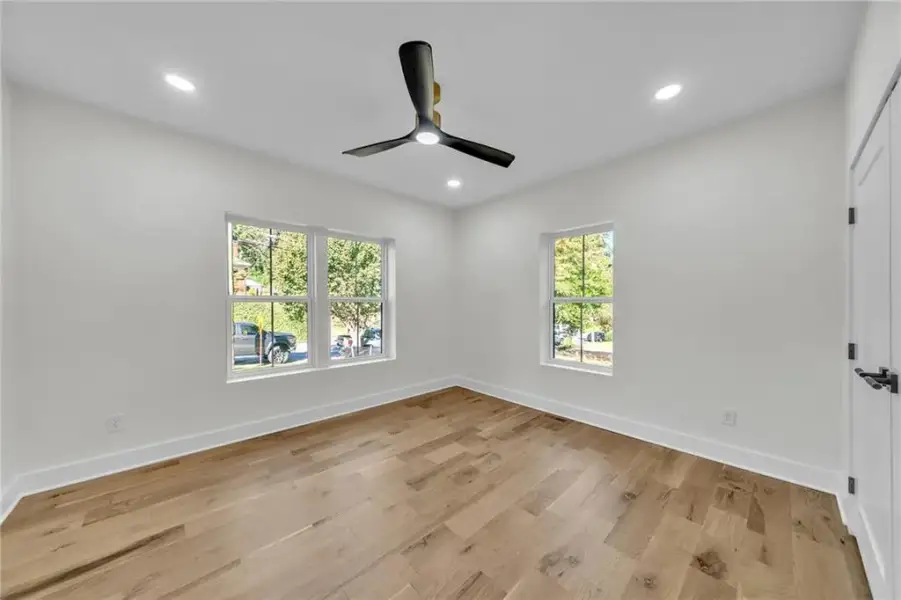 Spacious, unfurnished interior of a new home in , College Park (Image 46).