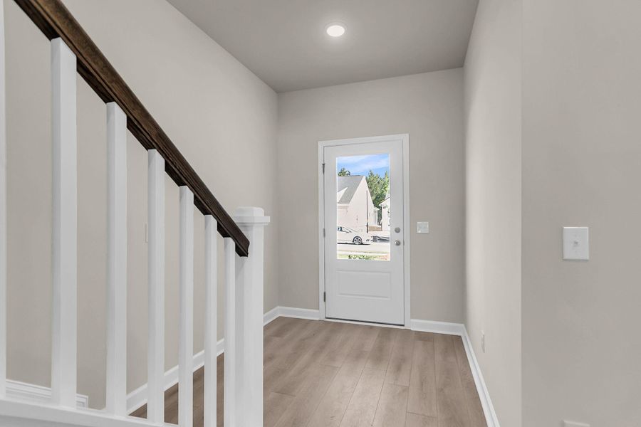 Spacious, unfurnished interior of a new home in , Ravenel (Image 12).