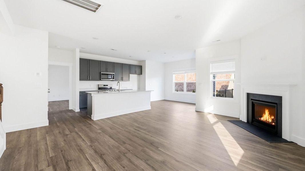 Spacious, unfurnished interior of a new home in Polo Fields, Kingsport (Image 13).