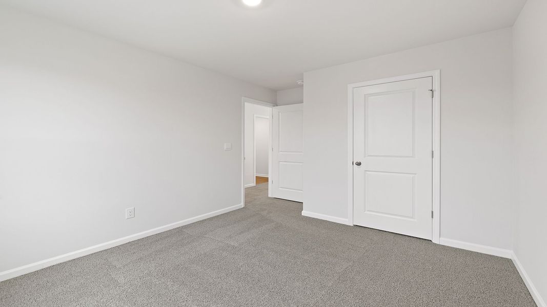 Spacious, unfurnished interior of a new home in Cedar Gap, Fountain Inn (Image 23).