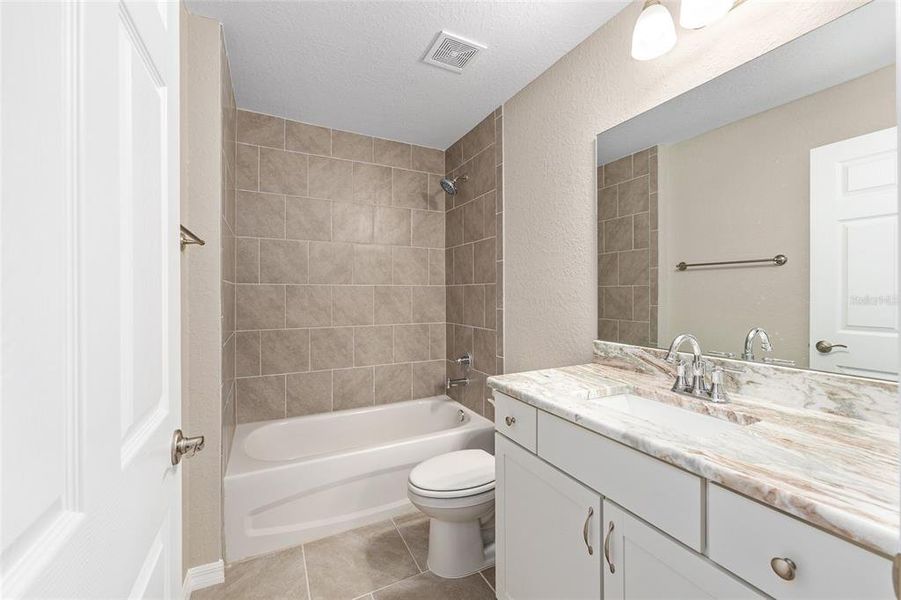 Furnished interior view inside a new home in , Ocklawaha (Image 5). Furnished interior view inside a new home in , Ocklawaha (Image 5).