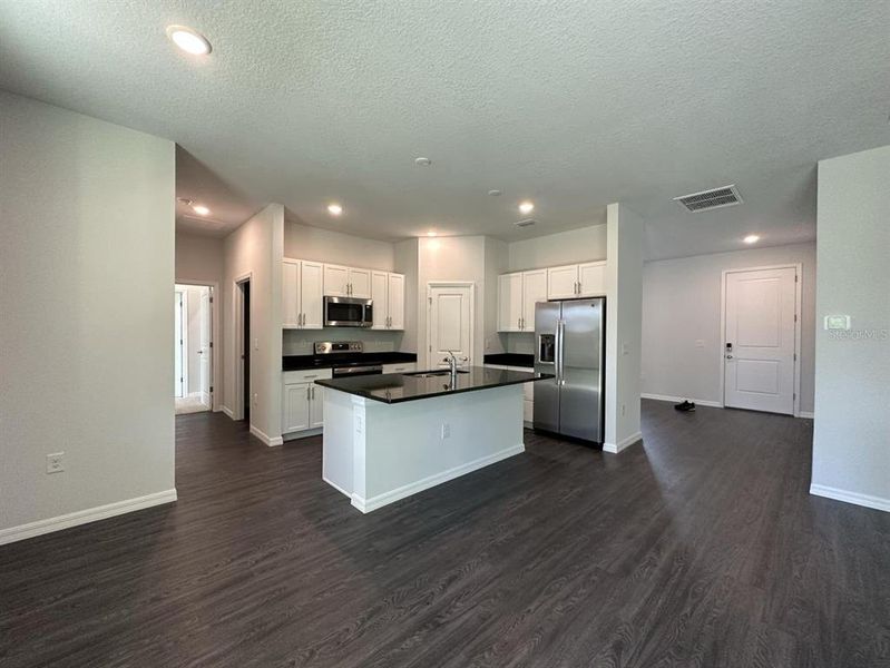 Image 10 of a home in .