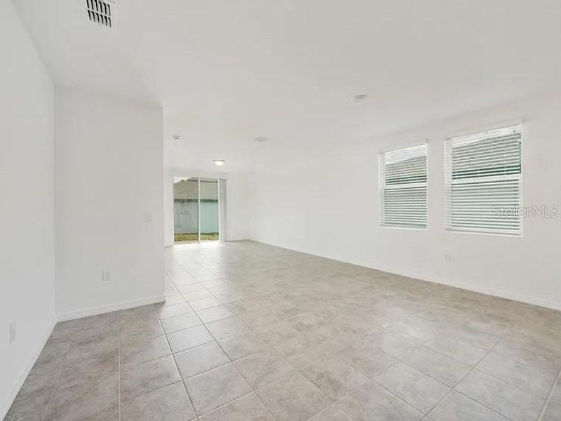 Spacious, unfurnished interior of a new home in Deer Run at Crosswinds, Davenport (Image 19). Spacious, unfurnished interior of a new home in Deer Run at Crosswinds, Davenport (Image 19).