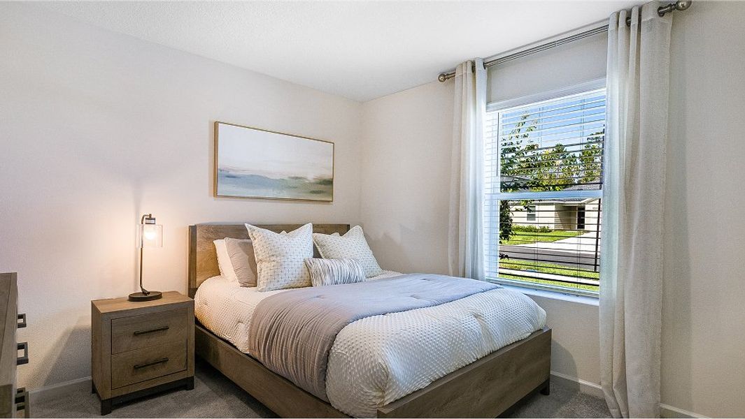 Florida Core N002 Bloom Bed2 1of2 Base6 7 18 25