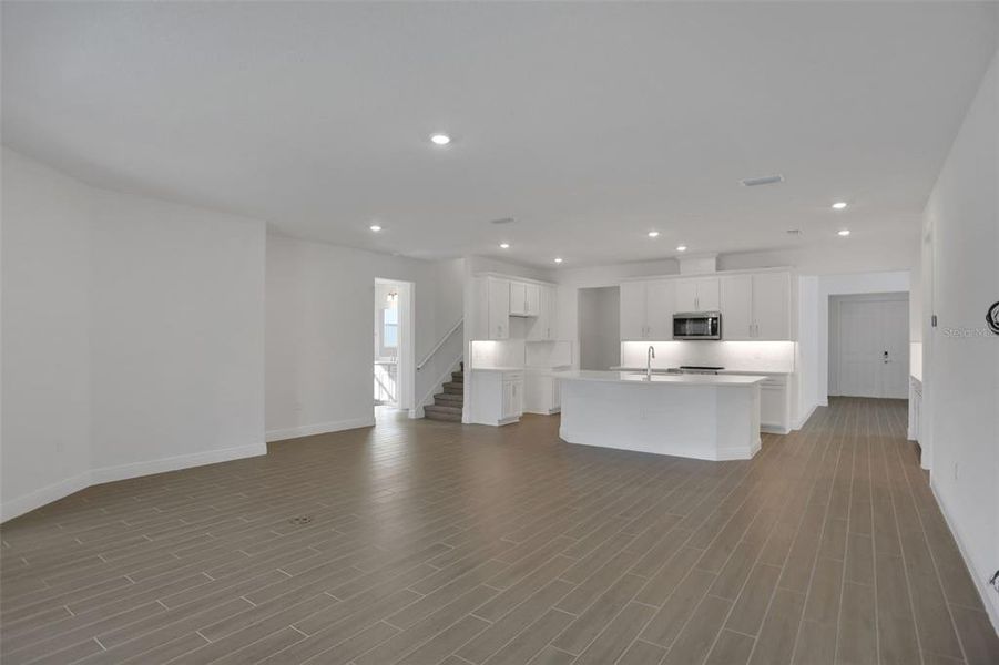 Spacious, unfurnished interior of a new home in Seaire, Parrish (Image 31).
