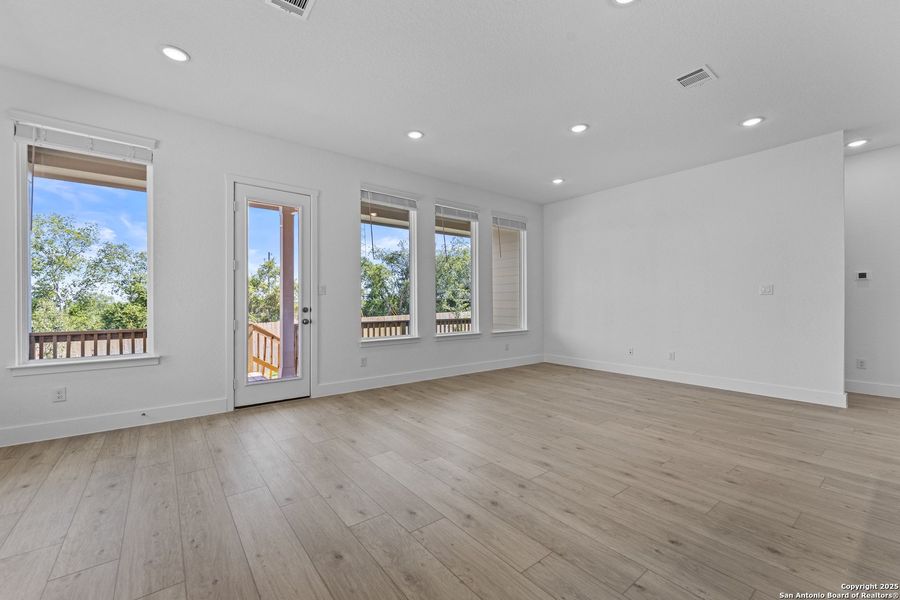 Spacious, unfurnished interior of a new home in , New Braunfels (Image 11). Spacious, unfurnished interior of a new home in , New Braunfels (Image 11).