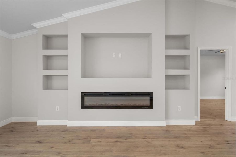 Spacious, unfurnished interior of a new home in , Weeki Wachee (Image 36).