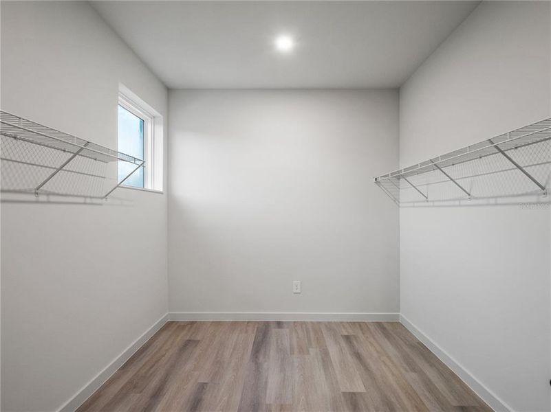Spacious, unfurnished interior of a new home in , Lady Lake (Image 20).