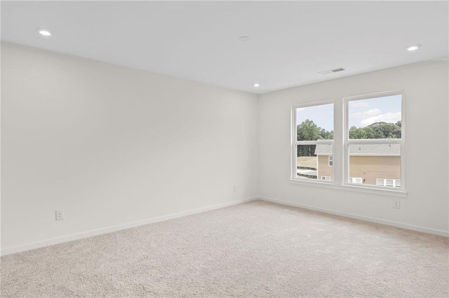 Spacious, unfurnished interior of a new home in Sage Woods, Dallas (Image 32).
