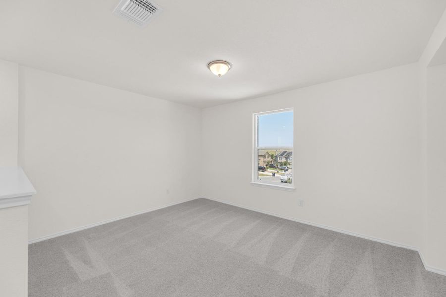 Spacious, unfurnished interior of a new home in Sonterra - Cool Water, Jarrell (Image 30).