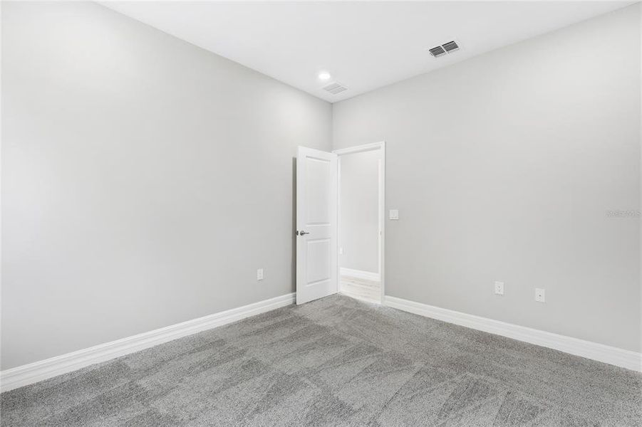 Spacious, unfurnished interior of a new home in , North Port (Image 21).