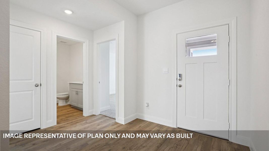Representative unfurnished interior of a home built from the The Grayson by D.R. Horton in Railhead, Cedar Creek (Image 11).