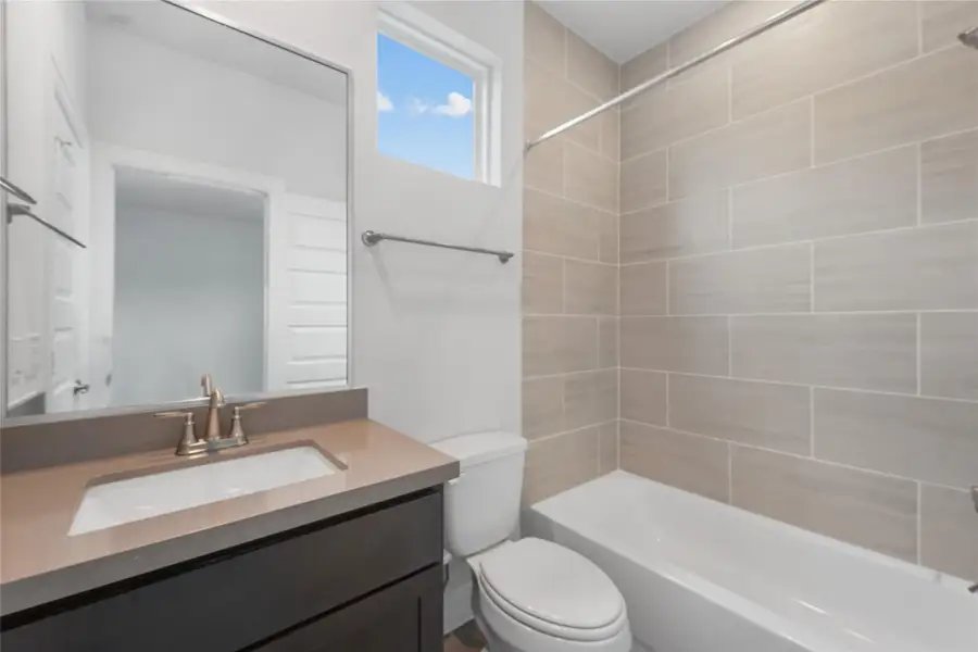 Furnished interior view inside a new home in The Corner At Buffalo Pointe, Houston (Image 25). Furnished interior view inside a new home in The Corner At Buffalo Pointe, Houston (Image 25).