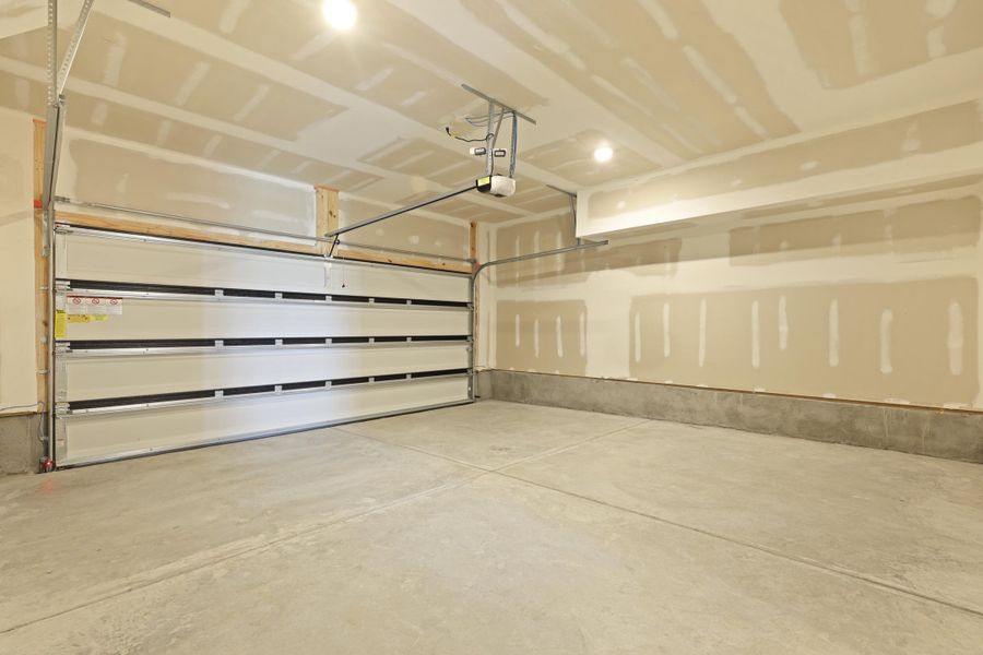 Spacious, unfurnished interior of a new home in Nexton, Summerville (Image 50).