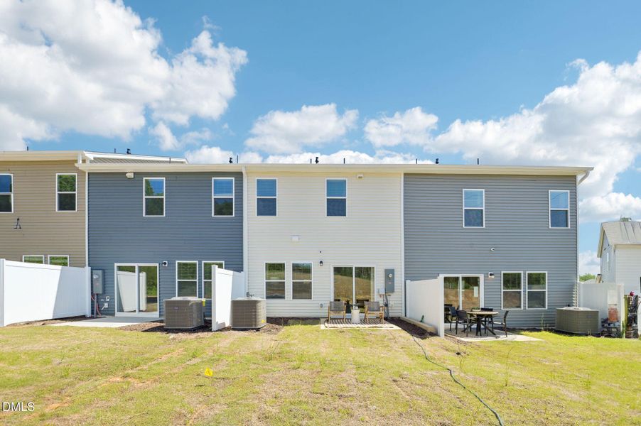 32-web-or-mls-Raleigh - Oakwood - 1064 W