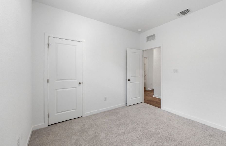 Spacious, unfurnished interior of a new home in La Cima, San Marcos (Image 40).