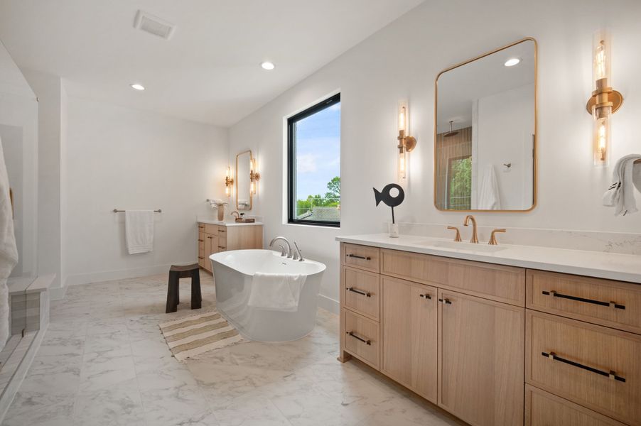 Furnished interior view inside a new home in , Dallas (Image 20).